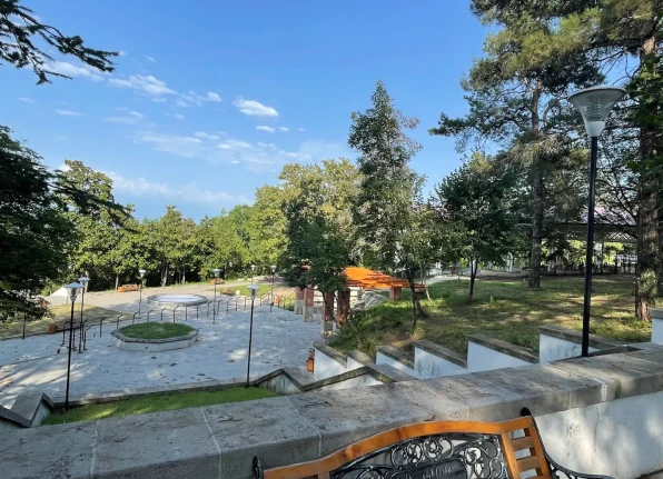 Apeni Park. Gurjaani