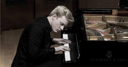 ALEXANDER MALOFEEV
