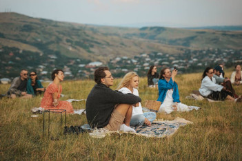 მუსიკალური საღამო მთებში georgian__adventures