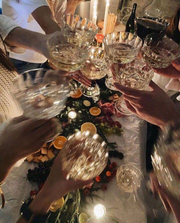 „ქალების საღამო“ Laboratory Bar-ში