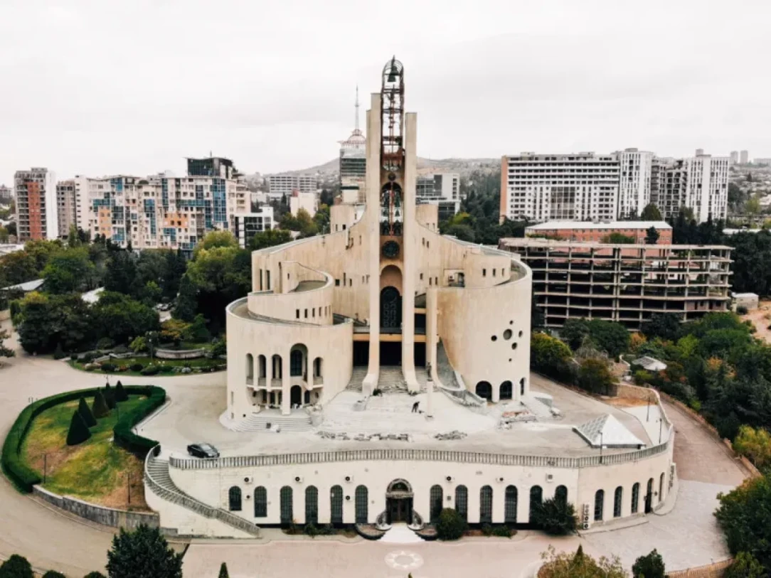თბილისი: ახალი დროის სასახლეები. რიტუალებიდან რეზიდენციამდე. ექსკურსია საზეიმო რიტუალების სასახლეში