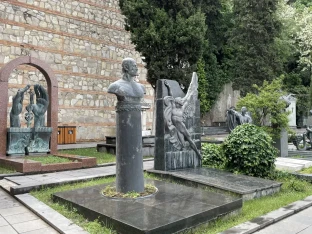 TBILISI: Secrets of the Pantheon – A Walk Through Georgia’s Most Prestigious Cemetery