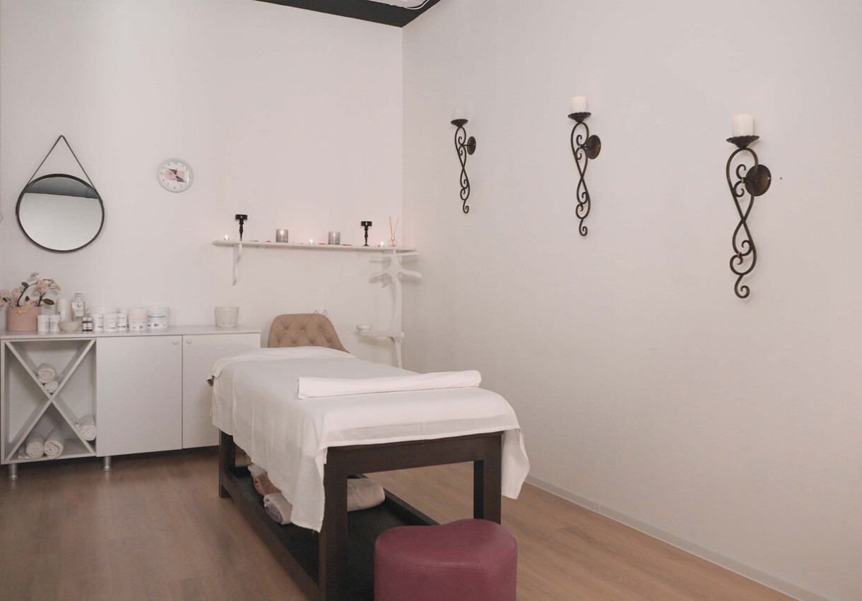 Massage with Deep Cleansing 