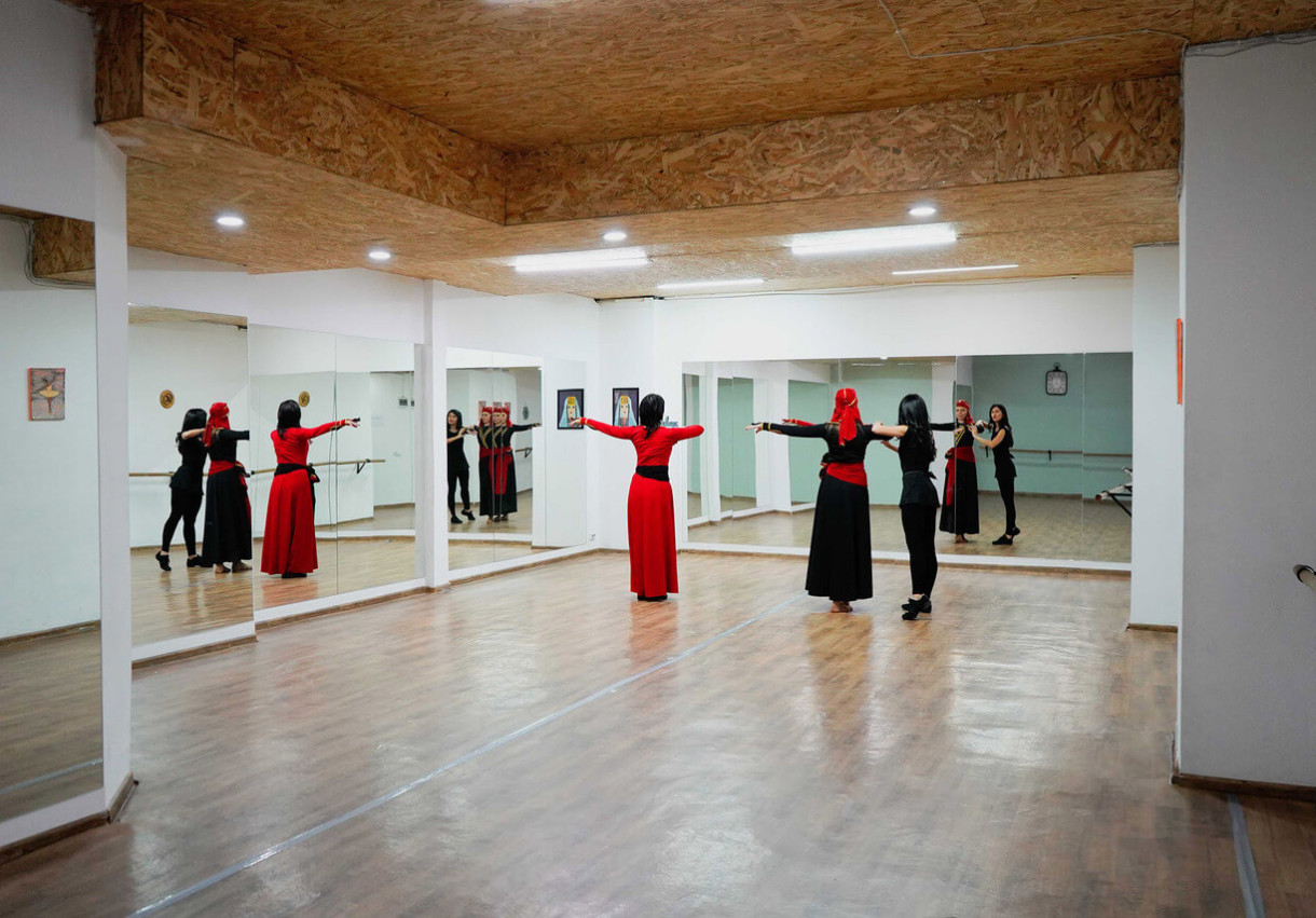 Georgian Dances — Individual Class in Outfit - 623