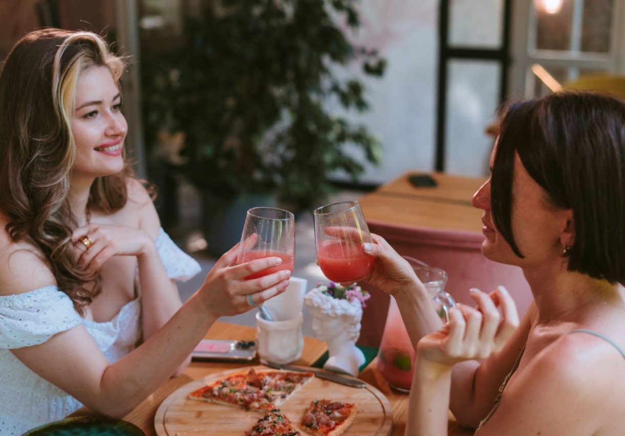 ჩილიმი და ვახშამი საიდუმლო ბაღში - 1815