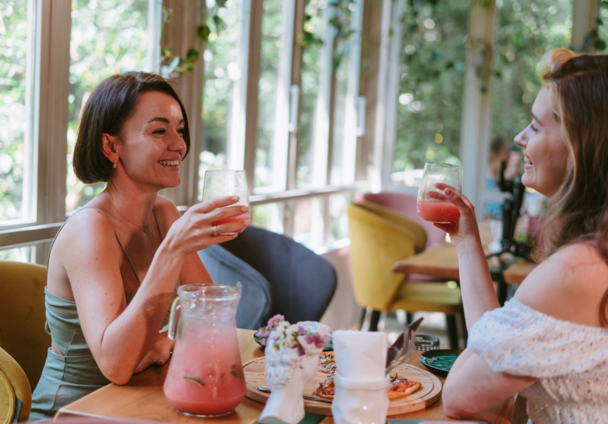 ჩილიმი და ვახშამი საიდუმლო ბაღში - 1817