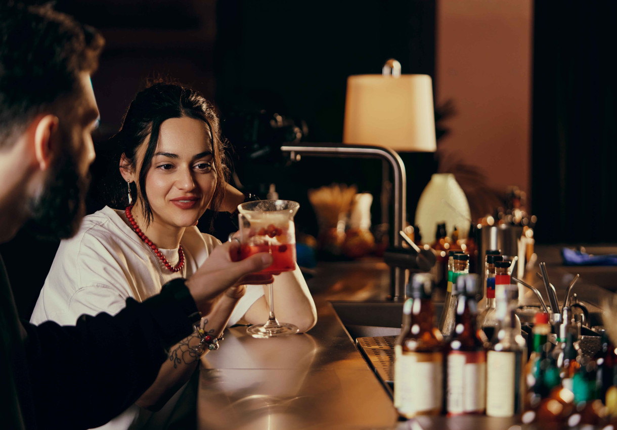 Cocktail Alchemy for Two – A Romantic Journey into the World of Flavors