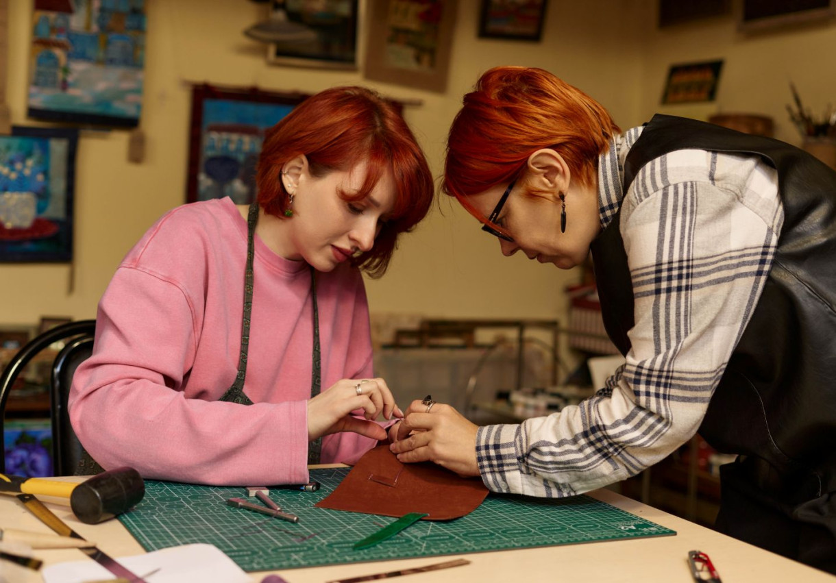 Handmade Leather Accessories Workshop - 1358