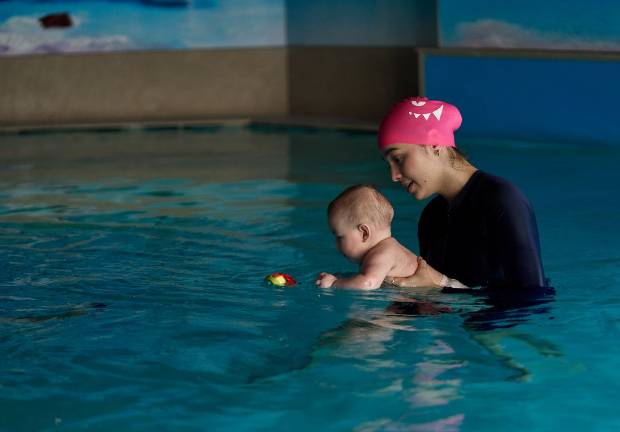Swimming for Newborns and Children - 1372