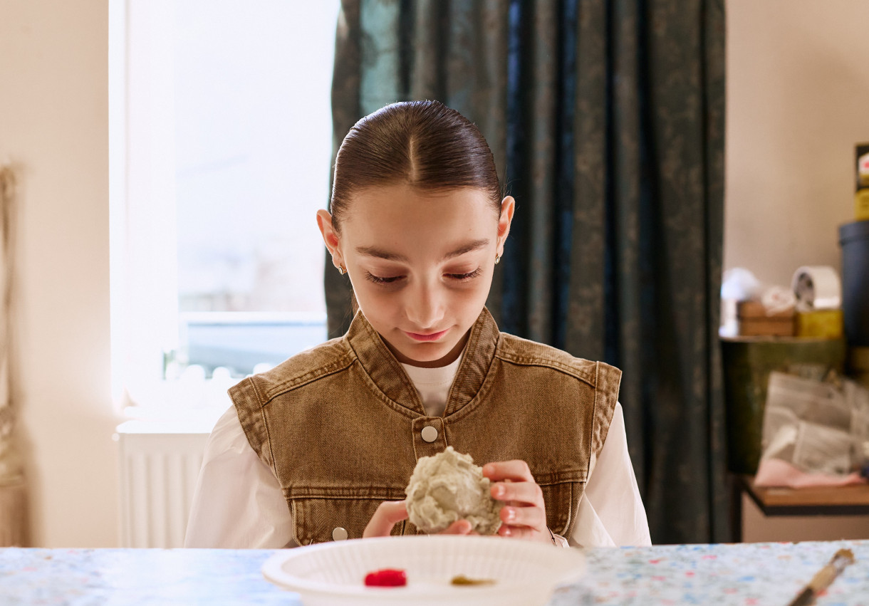 Painting a Strawberry House - 1524
