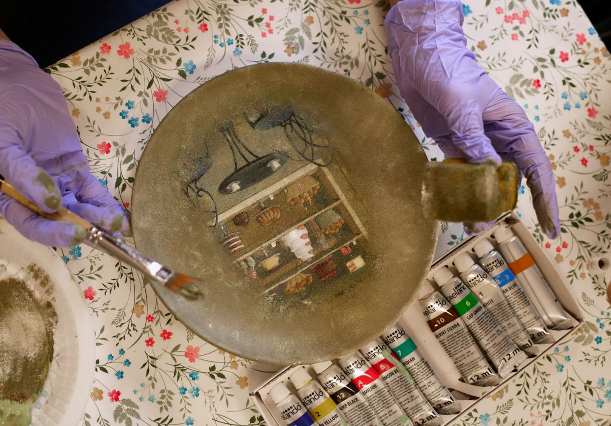 Decoupage of a Vintage Plate