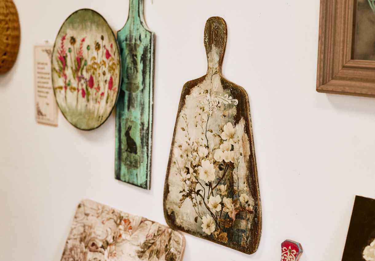 Vintage Wooden Board Decoupage - 1583