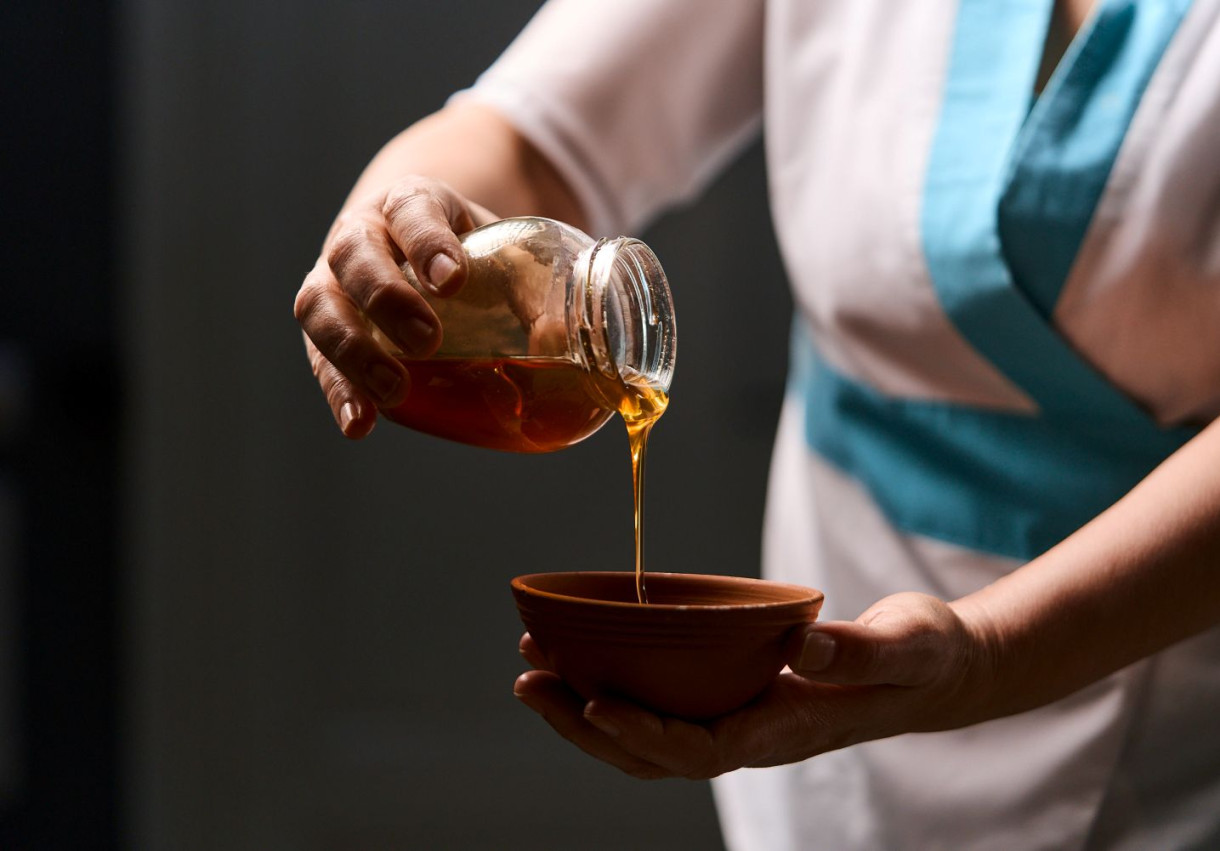 Cleopatra’s Milk Bath - 1612