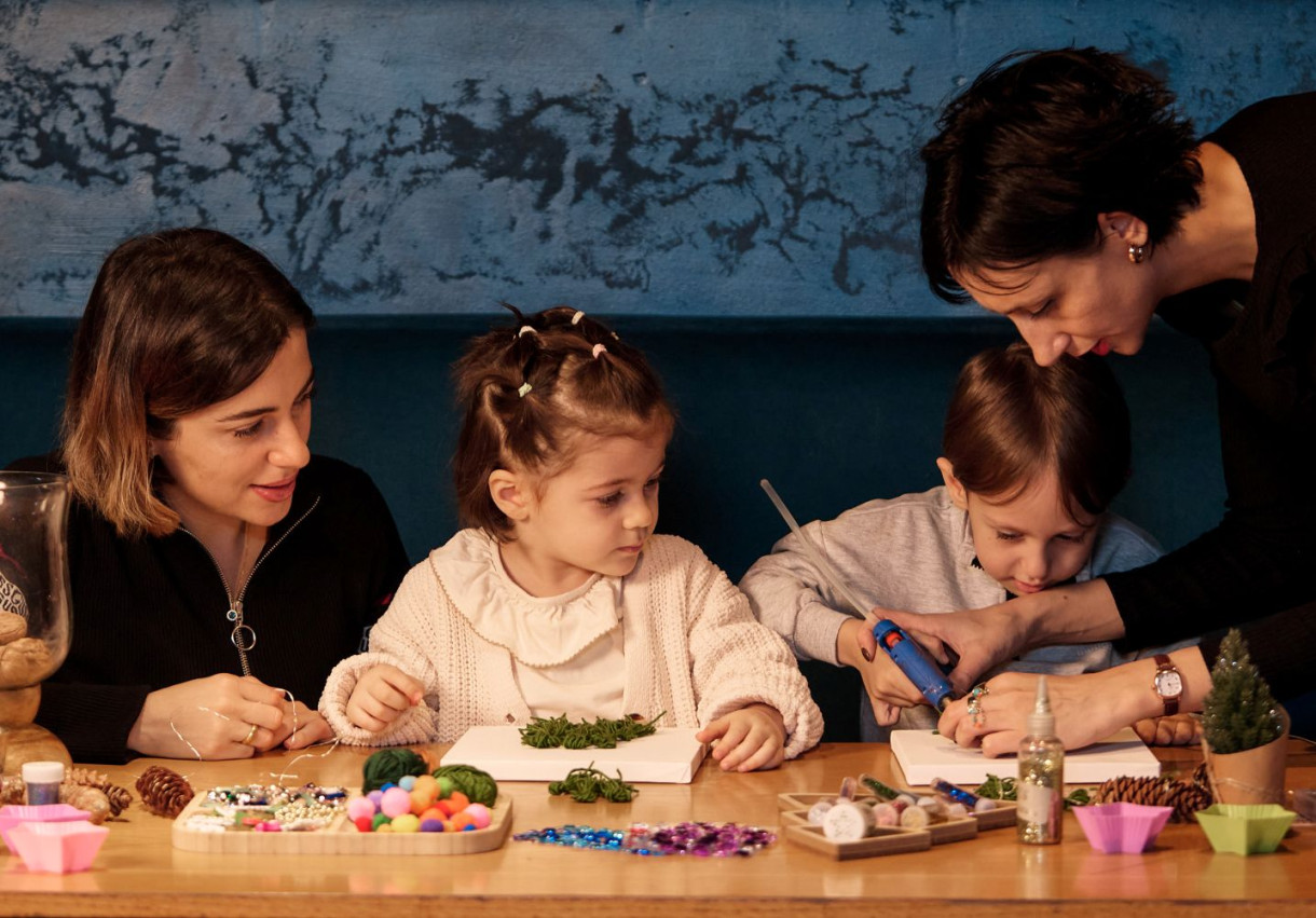 Illuminated Christmas tree panel - 1678