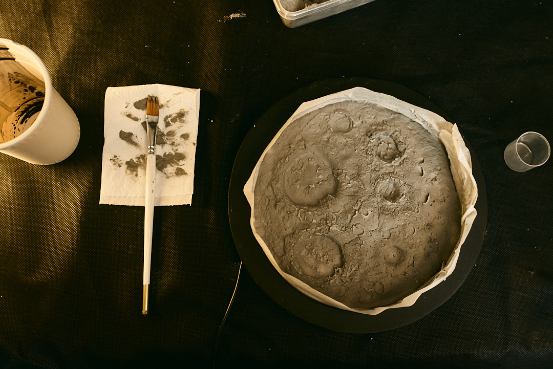 მთვარის სანათის ვორქშოპი - 1698