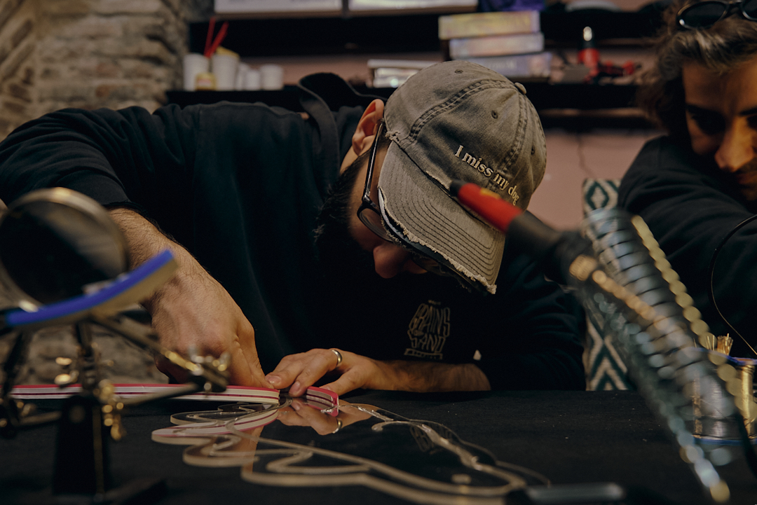 ნეონის სანათის ვორქშოპი - 1707