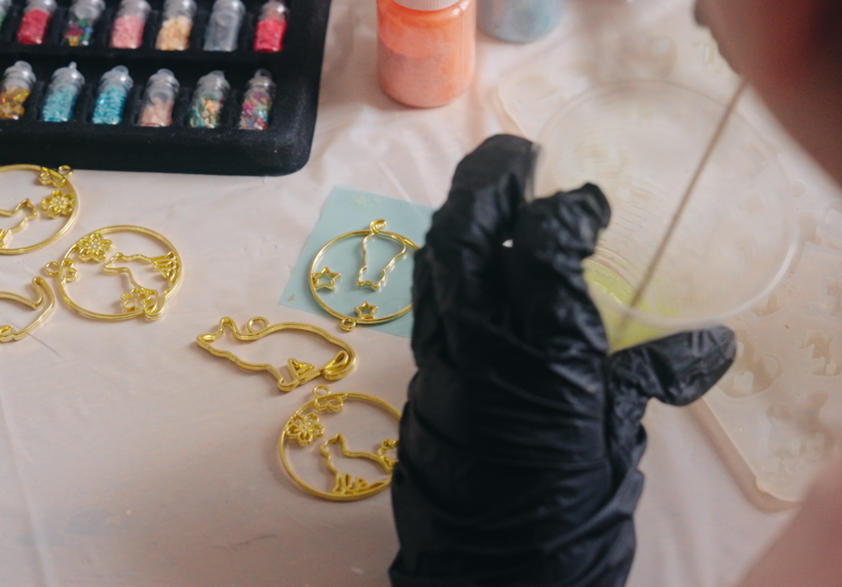 საბავშვო მასტერკლასი „ეპოქსიდის სამკაულები და ფიგურები“ - 1918