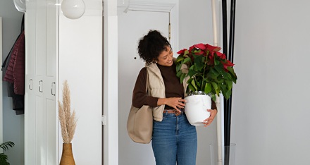 What to Gift for a Housewarming
