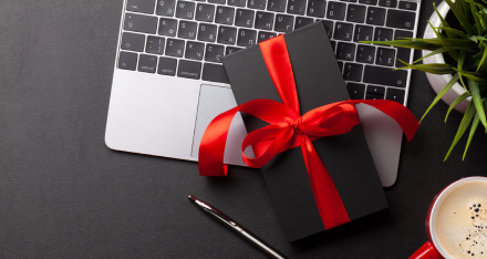 რა უჩუქროთ თქვენს უფროსს დაბადების დღეზე: საჩუქრების გზამკვლევი მათთვის, ვისაც ყველაფერი აქვს